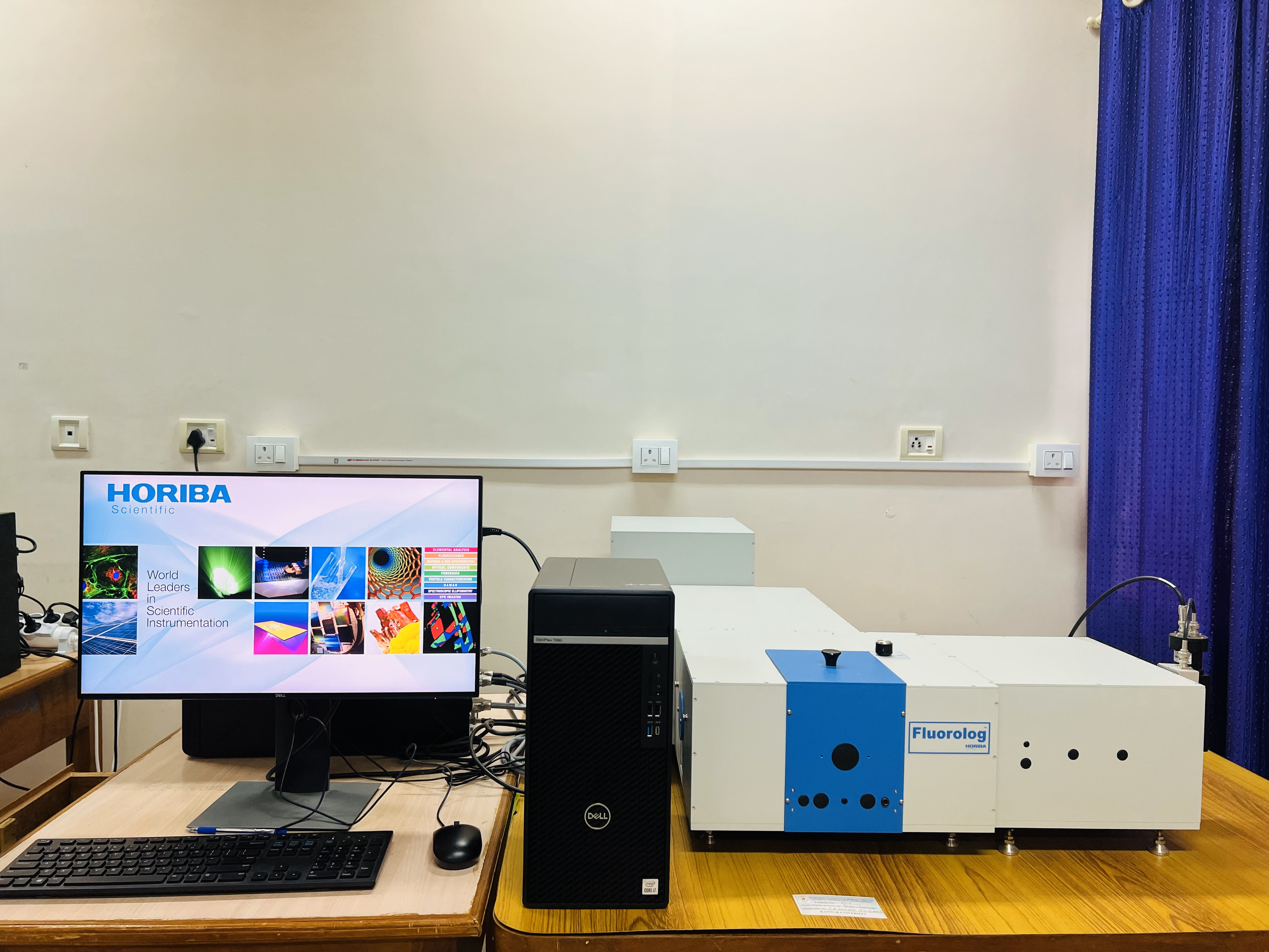 Spectro Fluorometer (Horiba Flourolog)